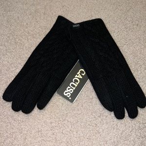 NWT CACUSS Black Knitted Winter Women’s Gloves